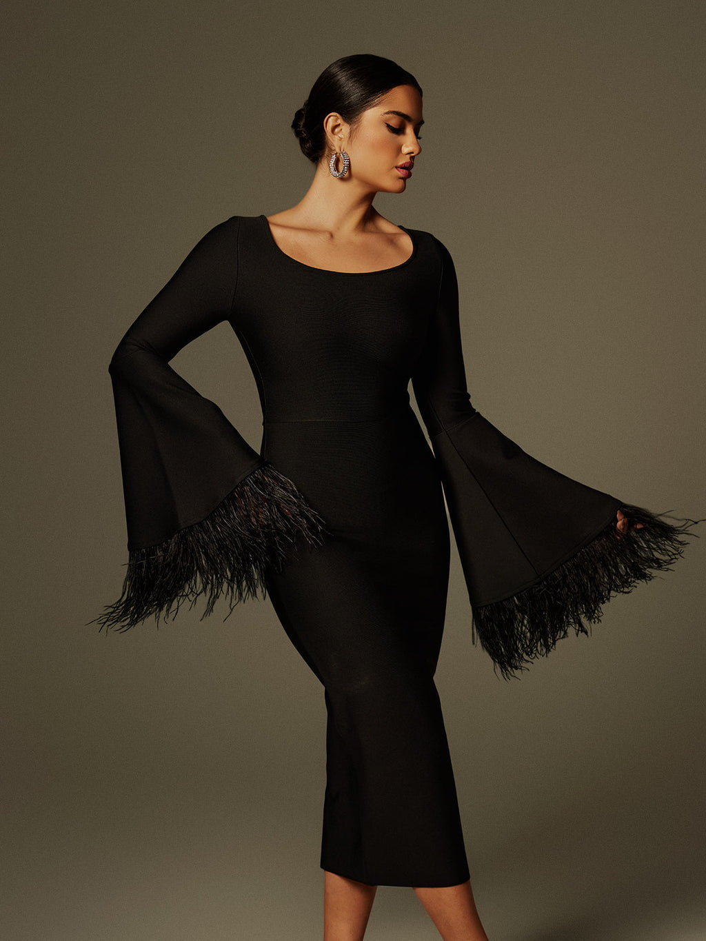 Ailyn Round Neck Feather Bandage Midi Dress